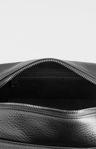 Mat Siyah Deri Wash Bag - El Çantası
